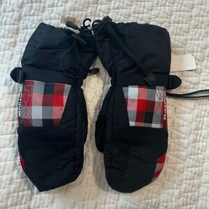 Dakine unisex Black and Red Checkered Mittens NWOT